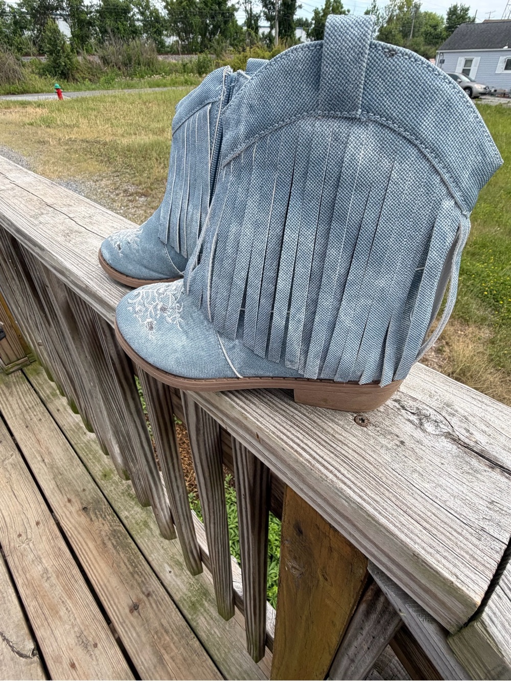 Western Fringe Cowgirl Boots – Pawz – Size 3 - Picture 2 of 6